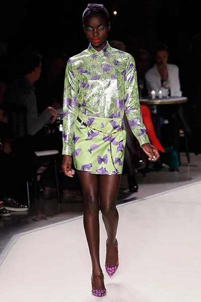 Look 15